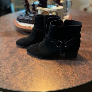 Women’s Essex Lane Booties Size 6 1/2 M